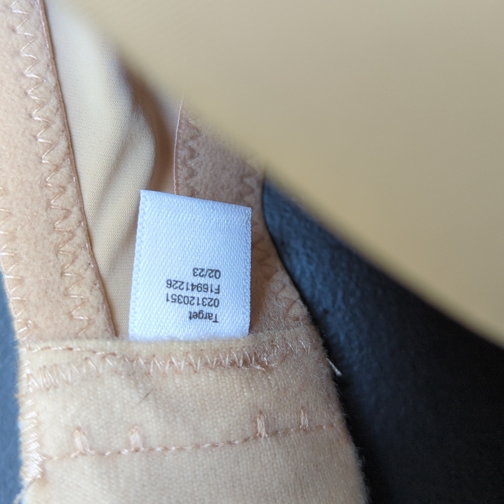 Auden Nude Bra - Picture 3 of 10